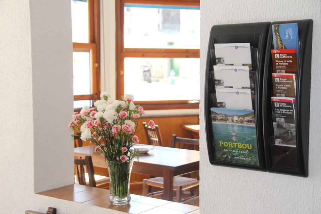 Hostal Portbou Exteriér fotografie