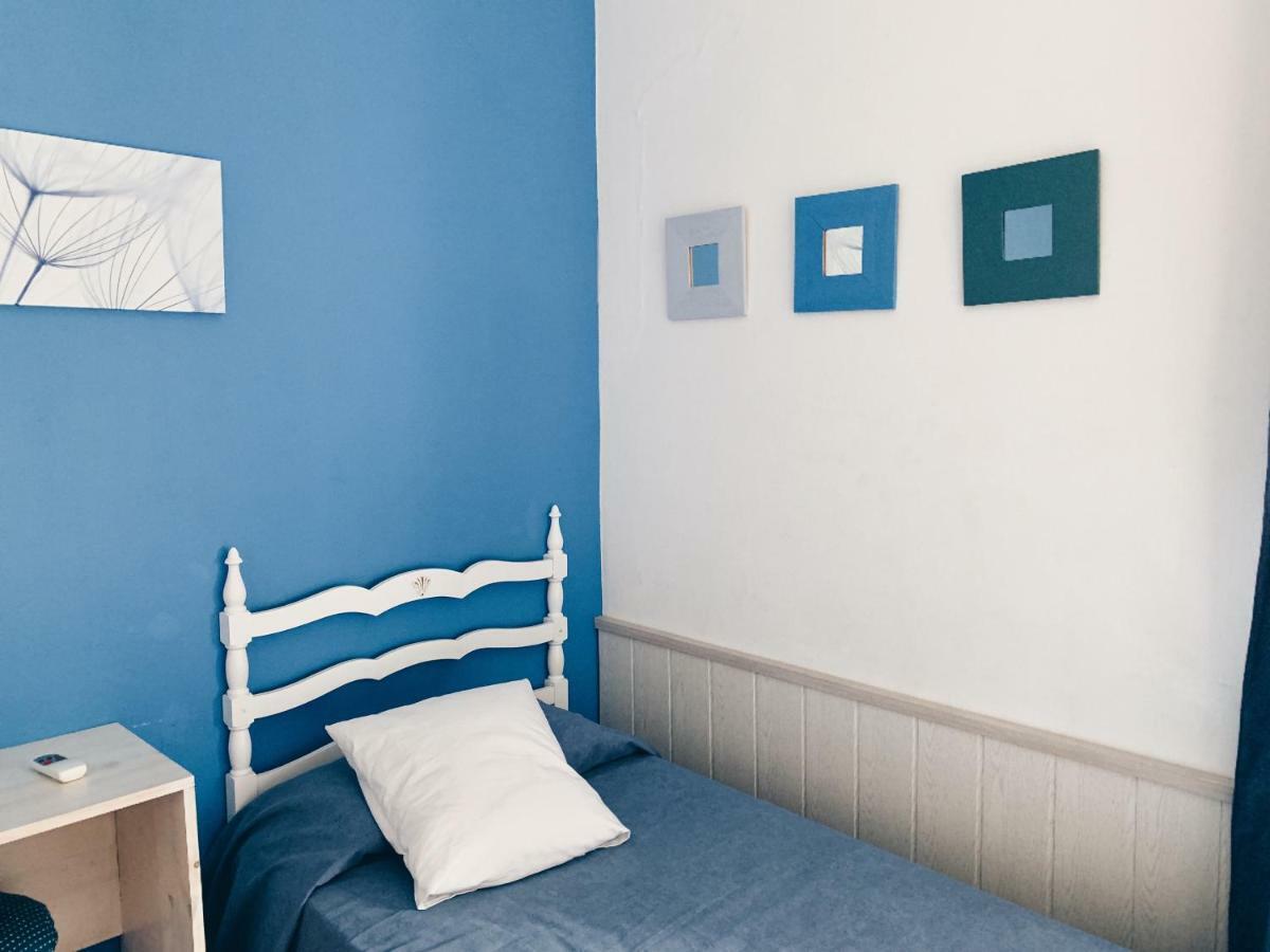 Hostal Portbou Exteriér fotografie