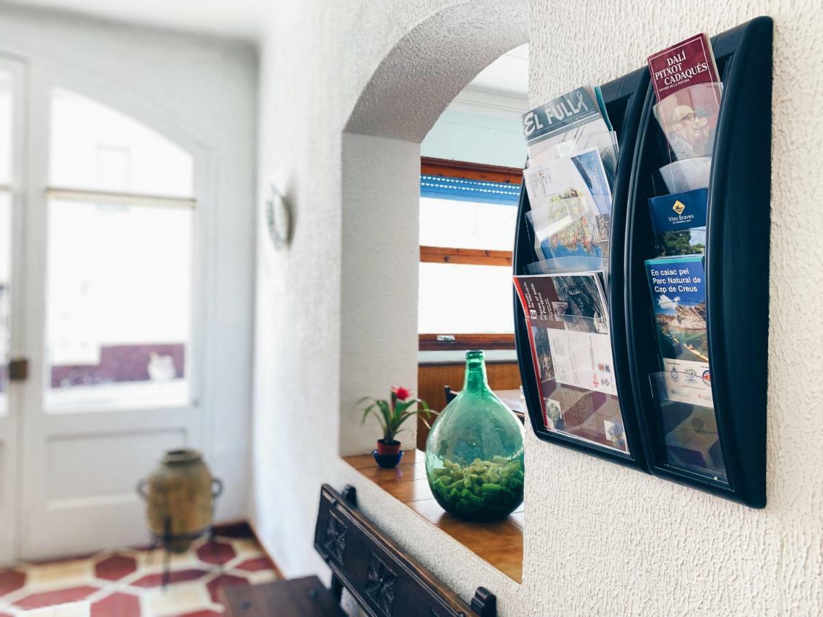 Hostal Portbou Exteriér fotografie